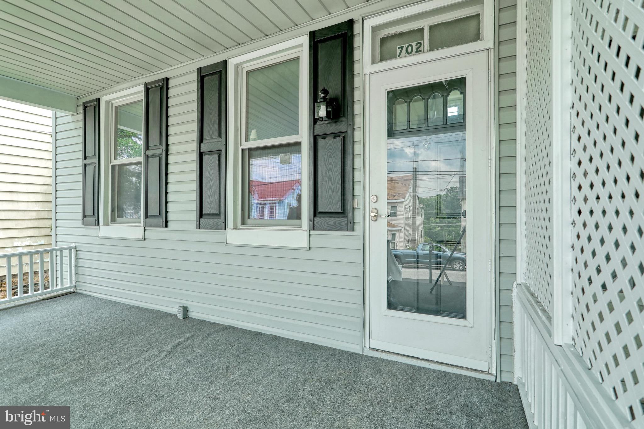 702 Main Street Delta, PA 17314 - Photo 4 of 27 Gallery Image 4
