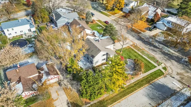 $425,000 | 900 Sarasota Lane, Crystal Lake, IL 60014