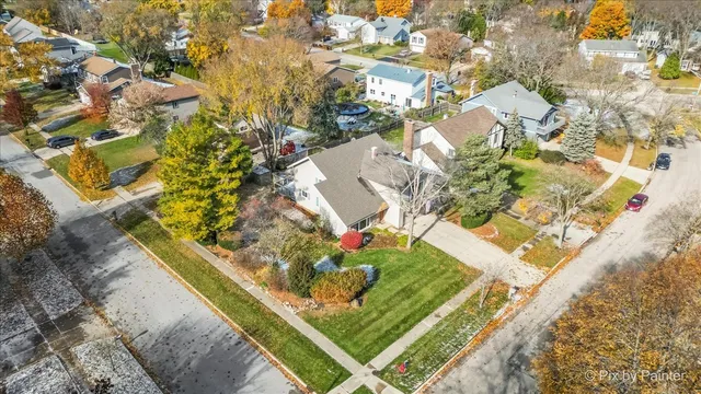 $425,000 | 900 Sarasota Lane, Crystal Lake, IL 60014