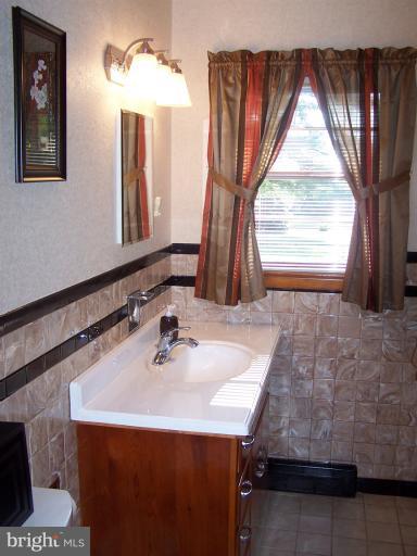 4215 Main Street Rohrersville, MD 21779 - Photo 5 of 25 Bath