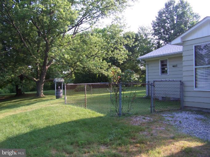 4215 Main Street Rohrersville, MD 21779 - Photo 9 of 25 Exterior (Rear)