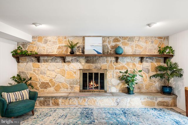 $790,000 | 5 Buttonwood Way, Rose Valley, PA 19063