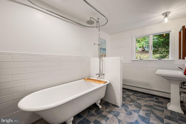 $790,000 | 5 Buttonwood Way, Rose Valley, PA 19063