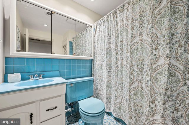 $790,000 | 5 Buttonwood Way, Rose Valley, PA 19063