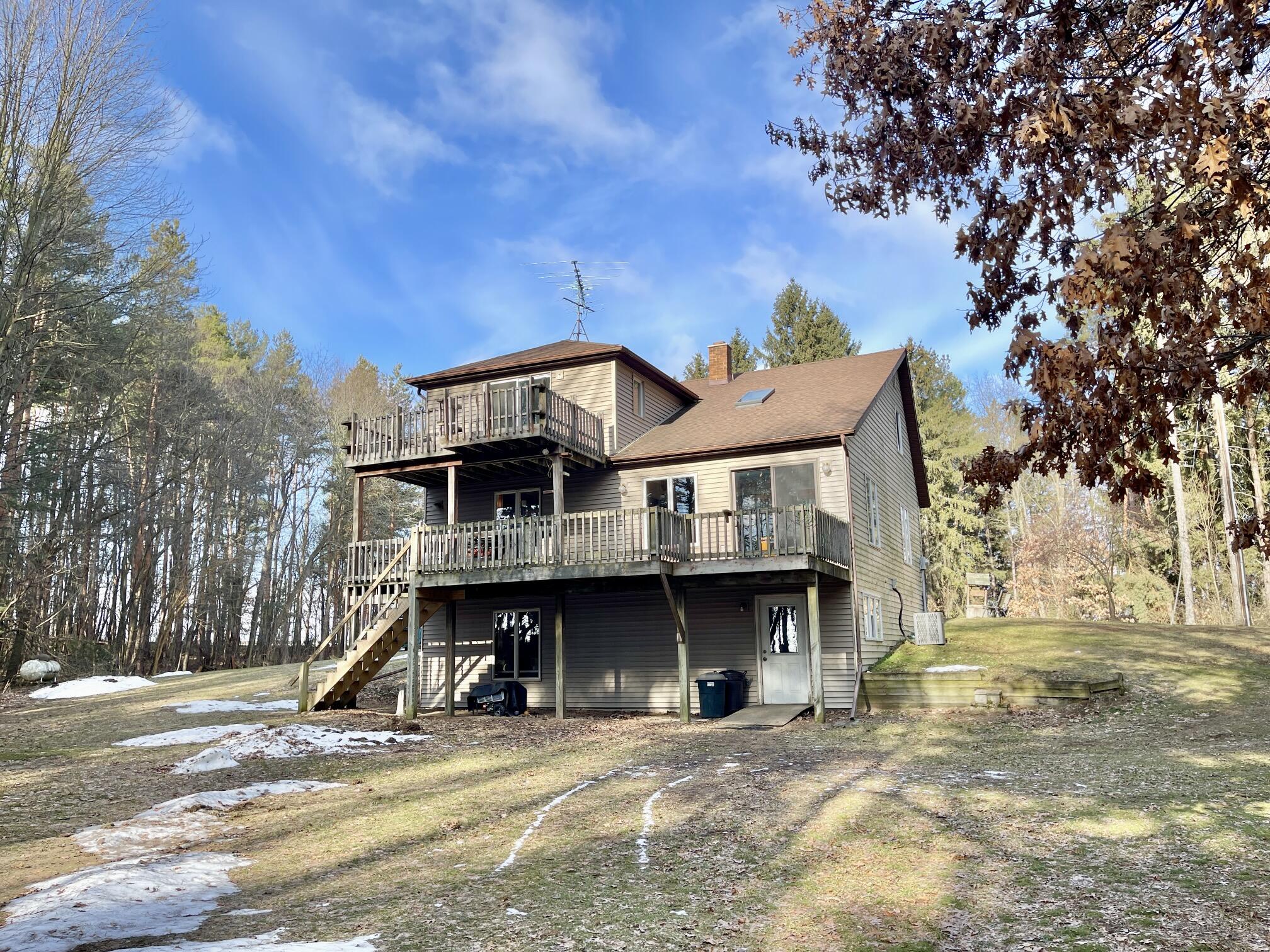 2784 Edgar Road Edmore, MI 48829 - Photo 1 of 20 Sopers-17