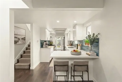 $2,645,000 | 327 62nd Street, Newport Beach, CA 92663