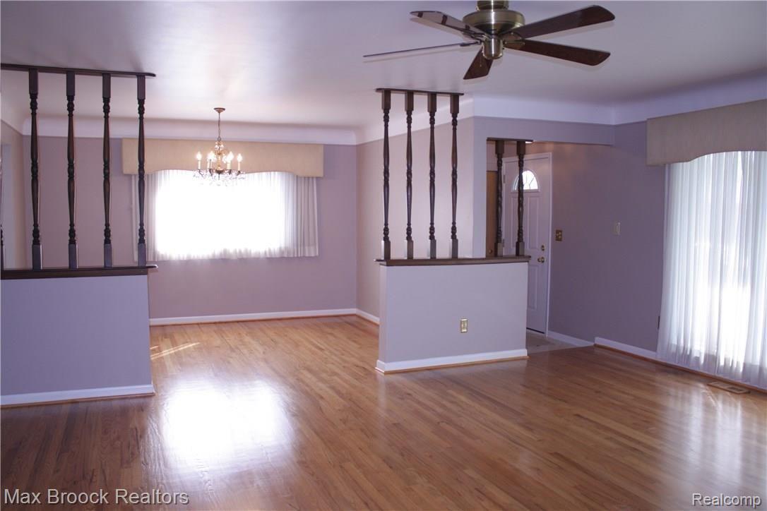 27926 Jean Road Warren, MI 48093 - Photo 14 of 29 IMG_0581.JPG