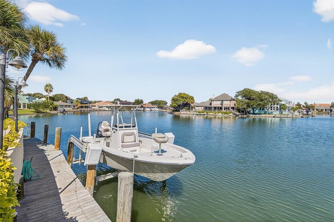 2303 Edgewater Court Rockport, TX 78382 - Photo 37 of 40