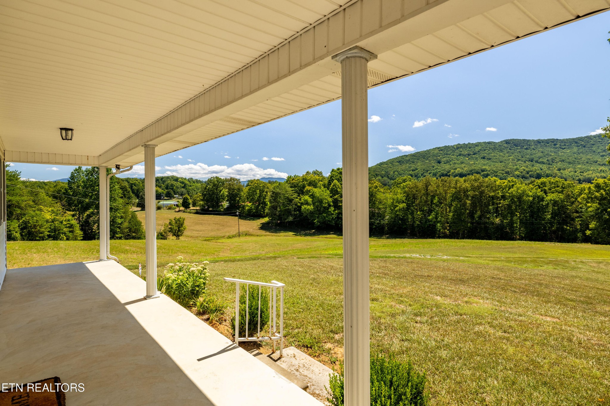 3865 Ballplay Road Tellico Plains, TN 37385 - Photo 16 of 46