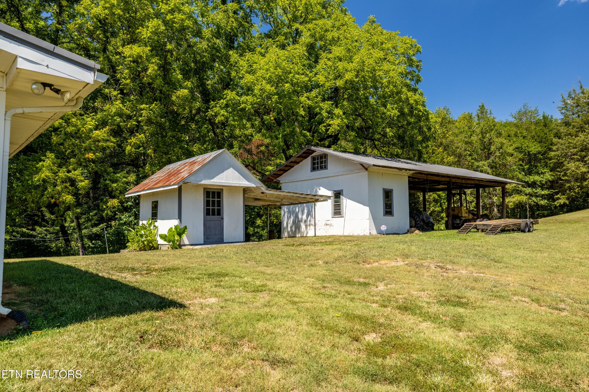 3865 Ballplay Road Tellico Plains, TN 37385 - Photo 5 of 46