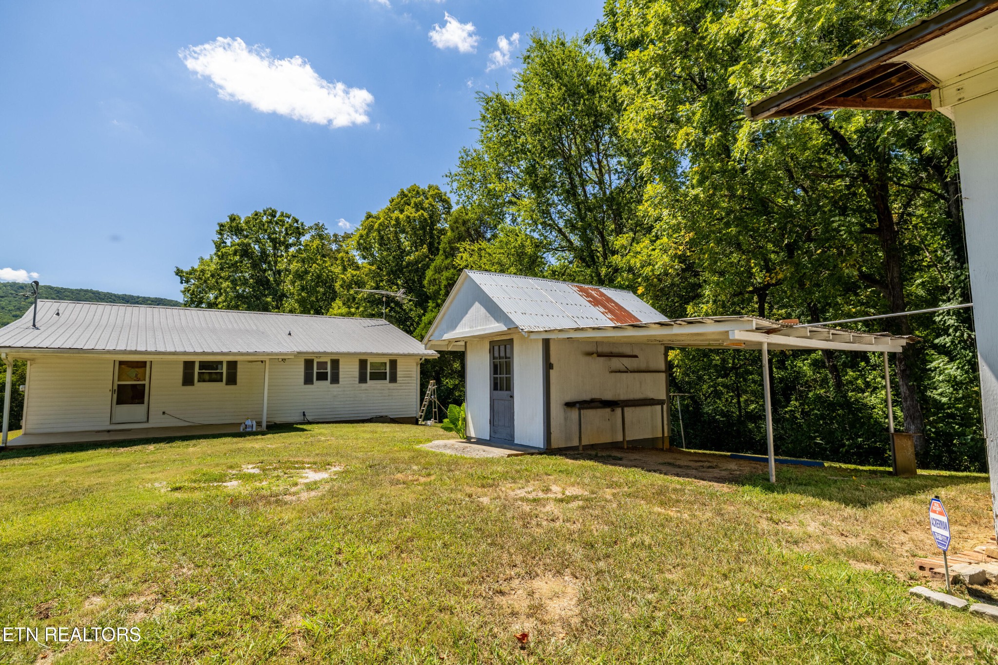 3865 Ballplay Road Tellico Plains, TN 37385 - Photo 10 of 46