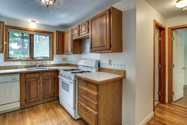 3 Linwood Road, Unit 3 Natick, MA 01760 - Photo 9 of 22 Gallery Image 9