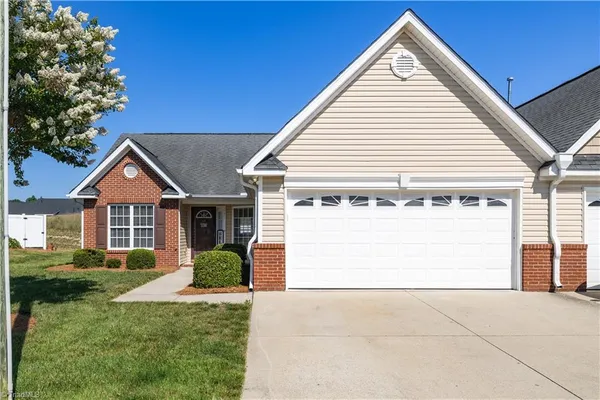 $274,900 | 1306 Bayswater Drive, High Point, NC 27265
