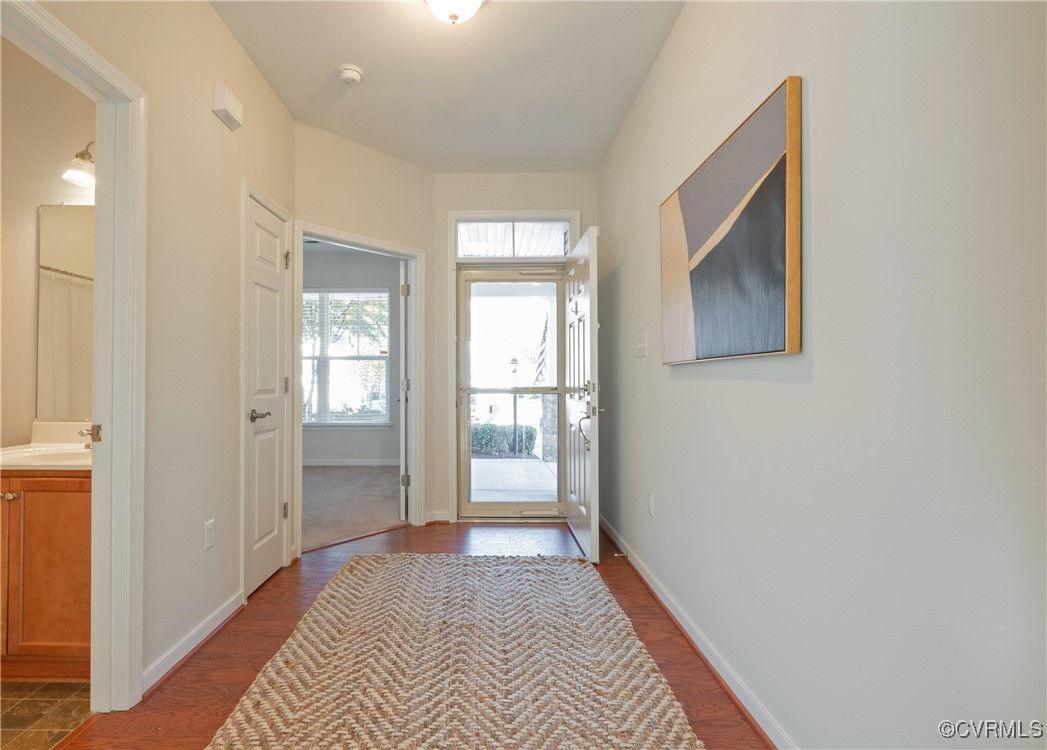 8116 Old Glen Dale Court Mechanicsville, VA 23116 - Photo 4 of 50 Entryway with hardwood flooring