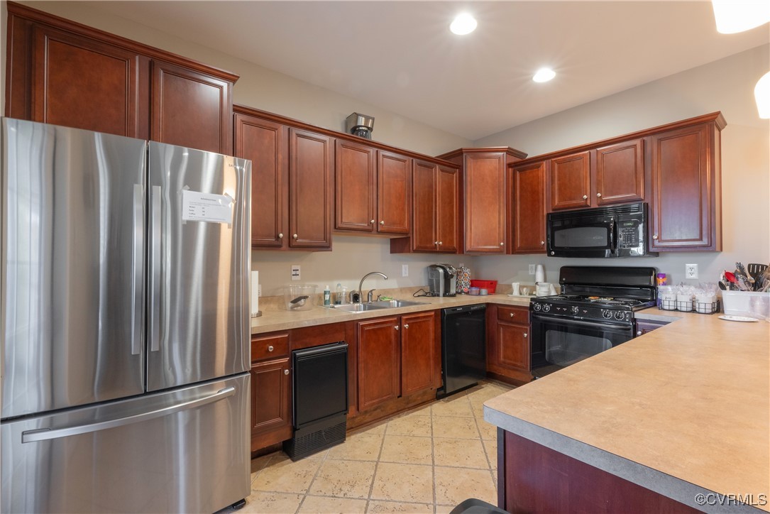 8116 Old Glen Dale Court Mechanicsville, VA 23116 - Photo 43 of 50 Clubhouse Kitchen - for activities appliances
