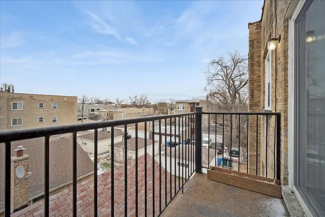 $250,000 | 6311 North Albany Avenue, Unit 3A, Chicago, IL 60659