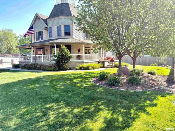 $350,000 | 1618 South Main Street, Jacksonville, IL 62650