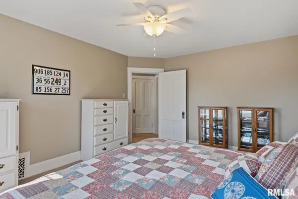 $350,000 | 1618 South Main Street, Jacksonville, IL 62650