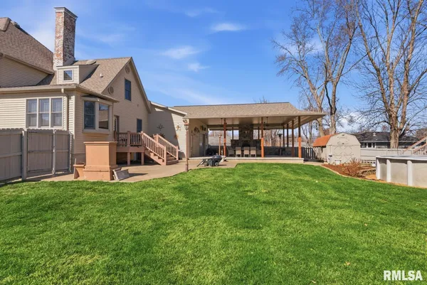 $350,000 | 1618 South Main Street, Jacksonville, IL 62650