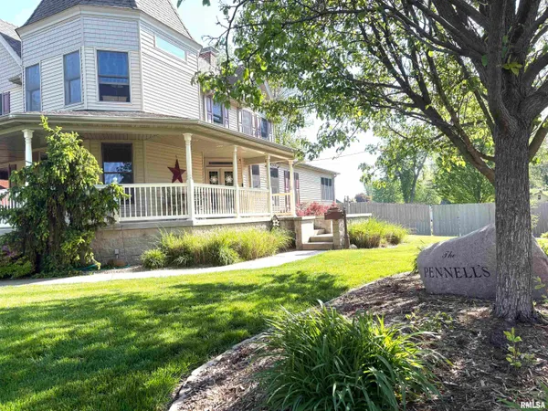 $350,000 | 1618 South Main Street, Jacksonville, IL 62650