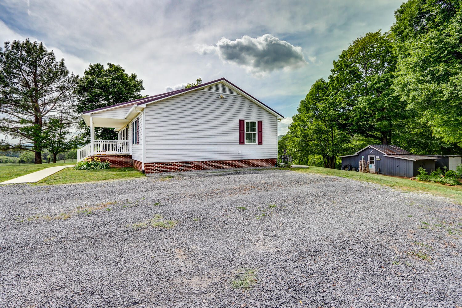 11790 Narrow Passage Road Eagle Rock, VA 24085 - Photo 41 of 54 IMG_0201_2_3_4_5