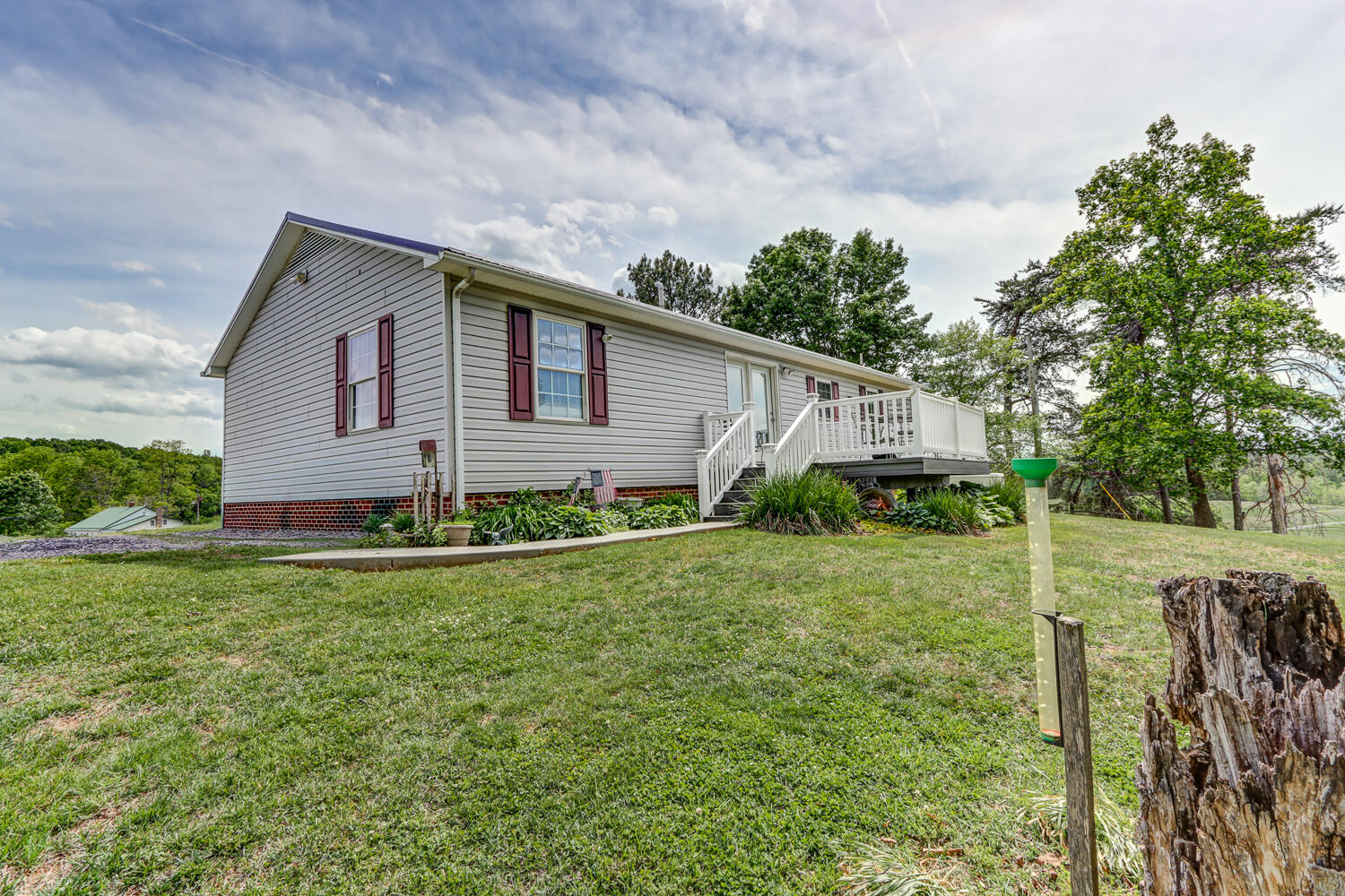 11790 Narrow Passage Road Eagle Rock, VA 24085 - Photo 43 of 54 IMG_0211_2_3_4_5