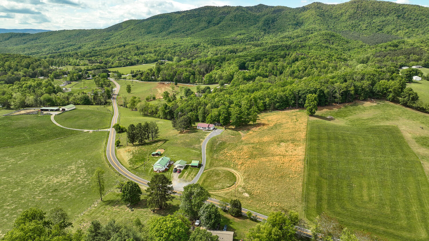 11790 Narrow Passage Road Eagle Rock, VA 24085 - Photo 7 of 54 DJI_0427