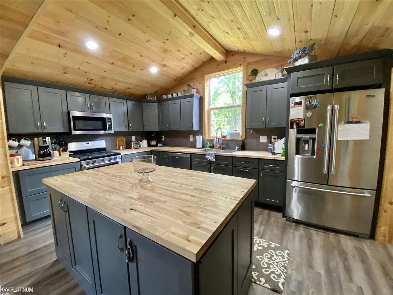 5138 Springborn Road East China, MI 48054 - Photo 3 of 25