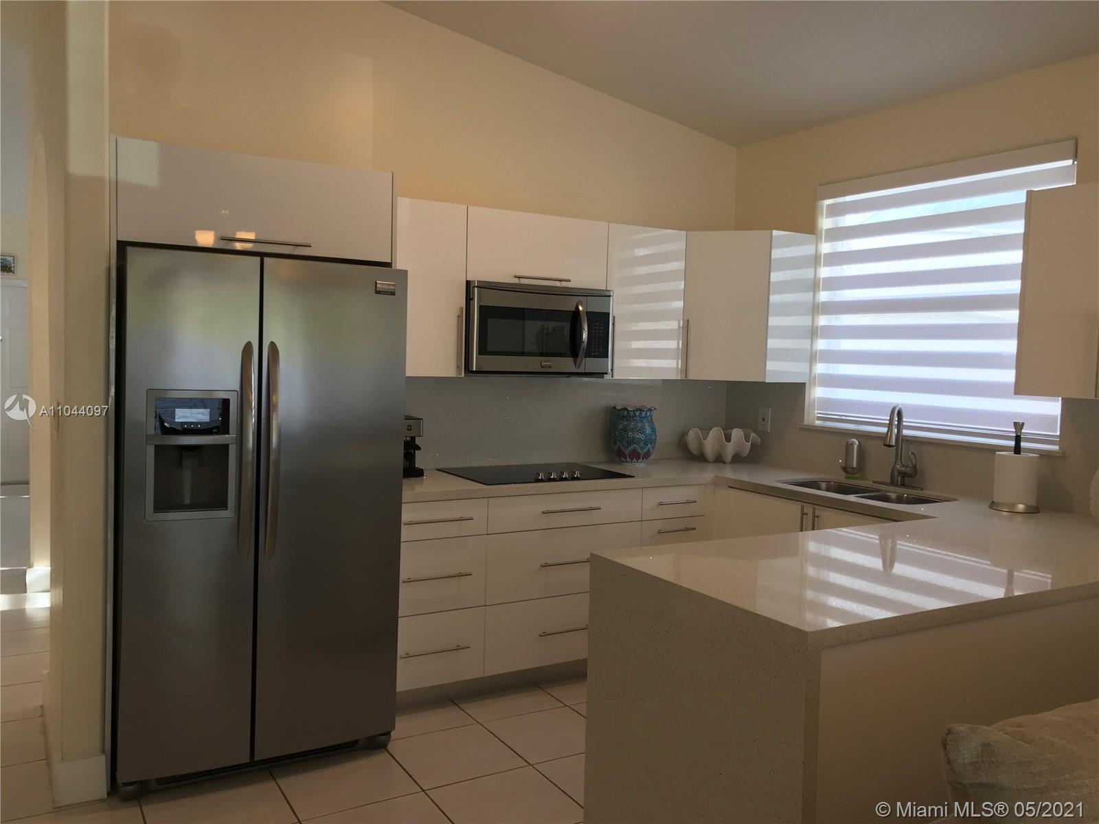 16057 Southwest 68th Street Miami, FL 33193 - Photo 12 of 34