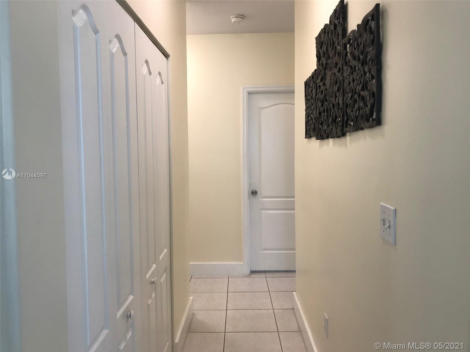 16057 Southwest 68th Street Miami, FL 33193 - Photo 14 of 34