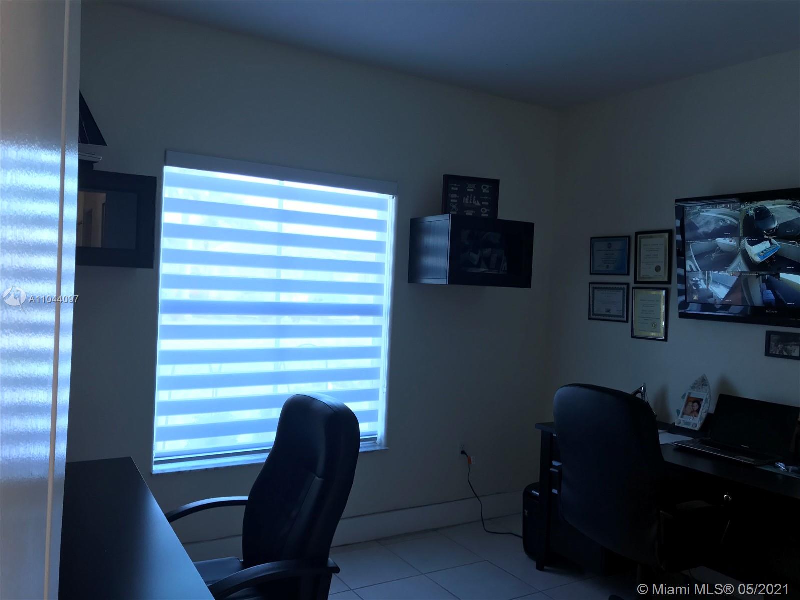 16057 Southwest 68th Street Miami, FL 33193 - Photo 21 of 34