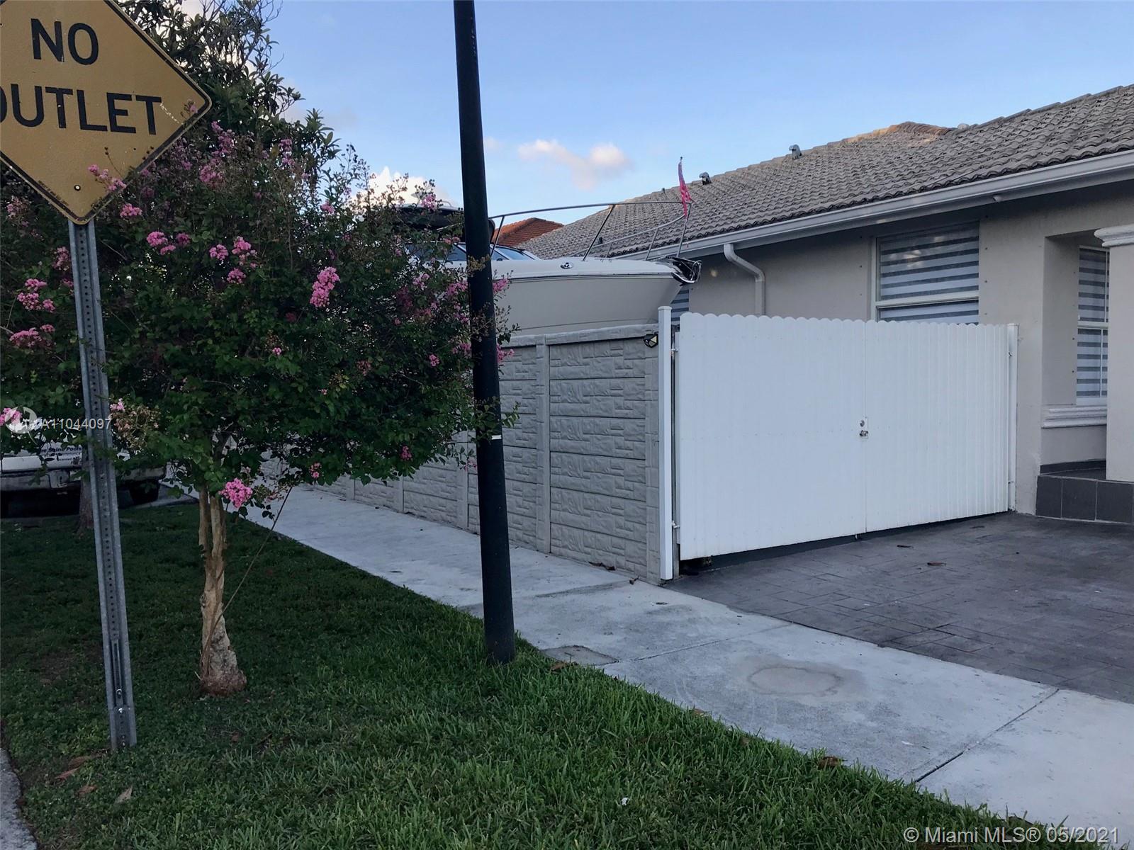16057 Southwest 68th Street Miami, FL 33193 - Photo 30 of 34