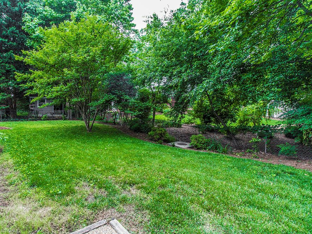 5303 Nantucket Road Greensboro, NC 27455 - Photo 25 of 26 Gallery Image 25