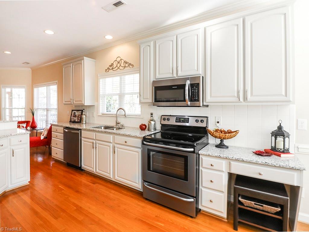 5303 Nantucket Road Greensboro, NC 27455 - Photo 7 of 26 Gallery Image 7