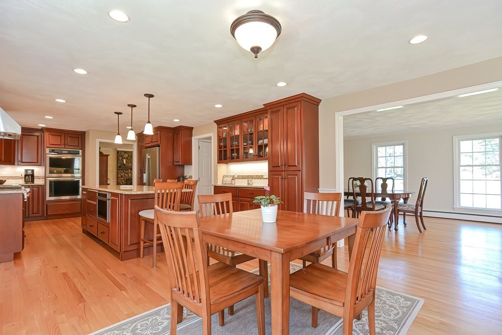 18 Oriole Road Medfield, MA 02052 - Photo 14 of 42 Gallery Image 14