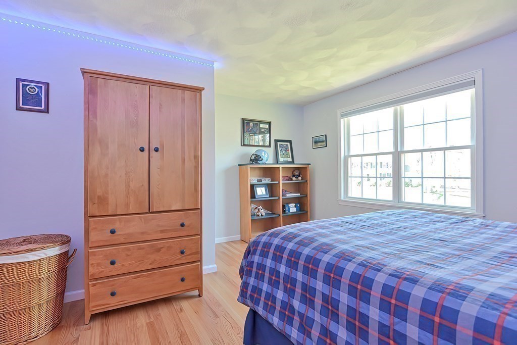 18 Oriole Road Medfield, MA 02052 - Photo 32 of 42 Gallery Image 32