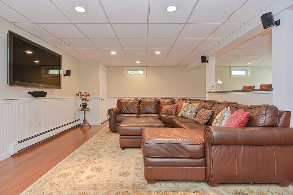 18 Oriole Road Medfield, MA 02052 - Photo 35 of 42 Gallery Image 35