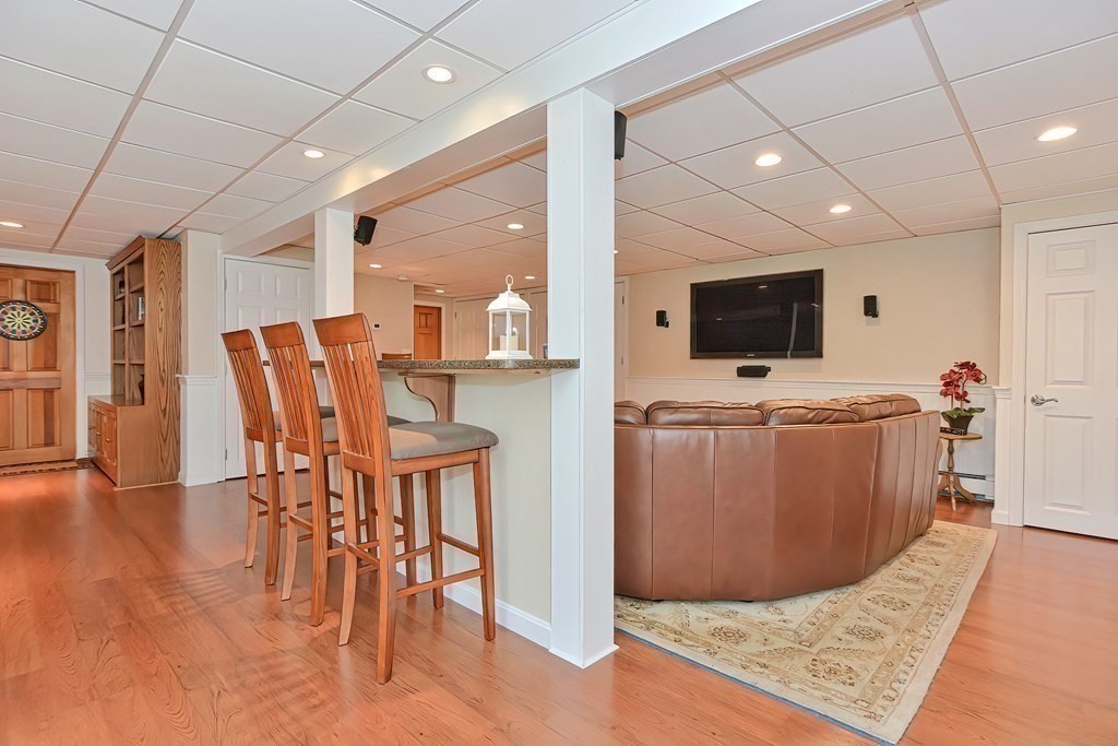 18 Oriole Road Medfield, MA 02052 - Photo 37 of 42 Gallery Image 37