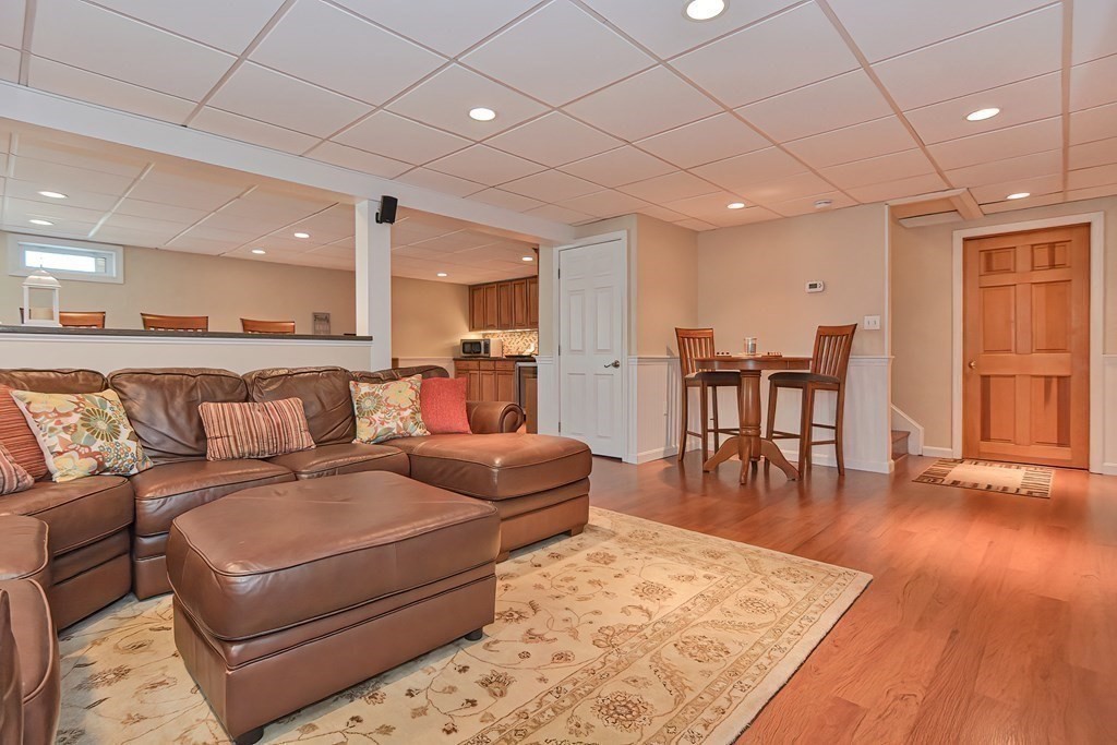 18 Oriole Road Medfield, MA 02052 - Photo 40 of 42 Gallery Image 40