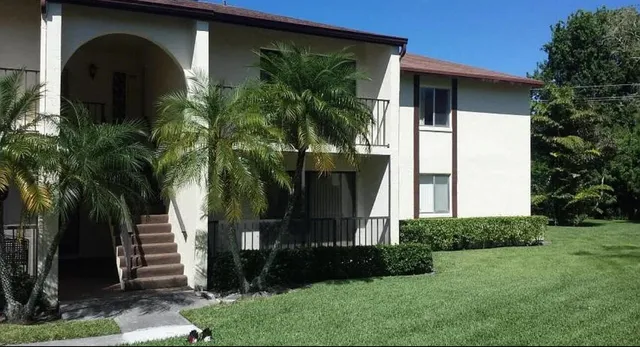 $1,900 | 4779 Sable Pine Circle, Unit B2, West Palm Beach, FL 33417