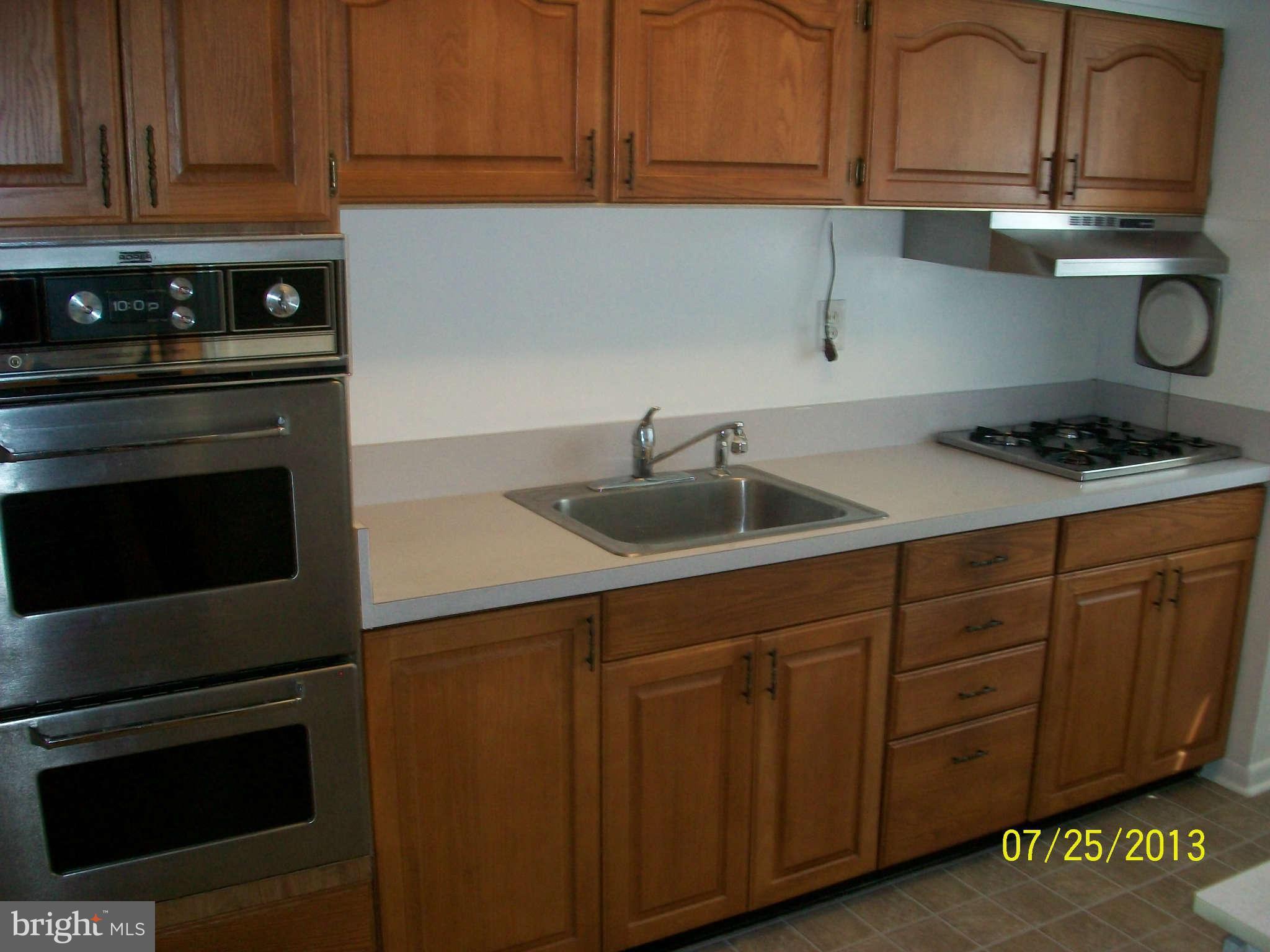 5481 Bucknell Road Baltimore, MD 21206 - Photo 2 of 9 Kitchen
