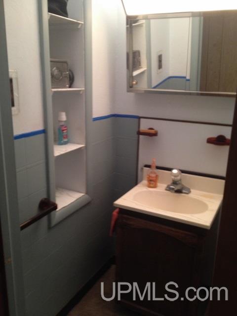 230 Bluff Street Ishpeming, MI 49849 - Photo 23 of 34