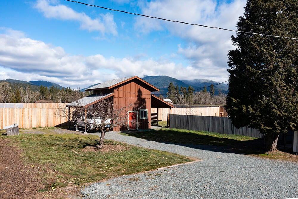 6430 Holland Loop Road Cave Junction, OR 97523 - Photo 43 of 53 41