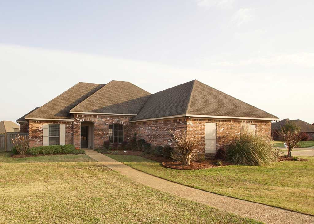 2042 East Ridge Circle Madison, MS 39110 - Photo 1 of 29 Photo 1