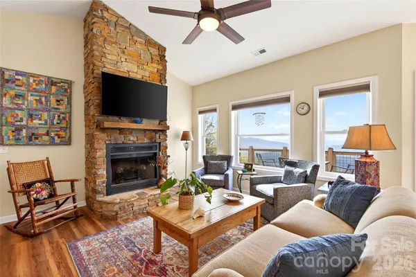 $789,000 | 155 Wrenlock Drive, Marion, NC 28752
