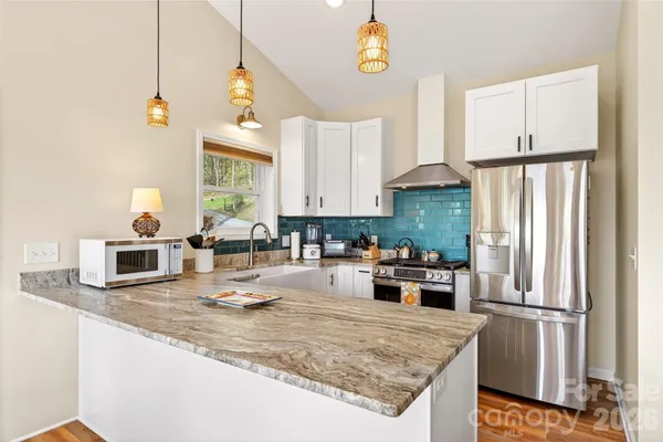 $789,000 | 155 Wrenlock Drive, Marion, NC 28752