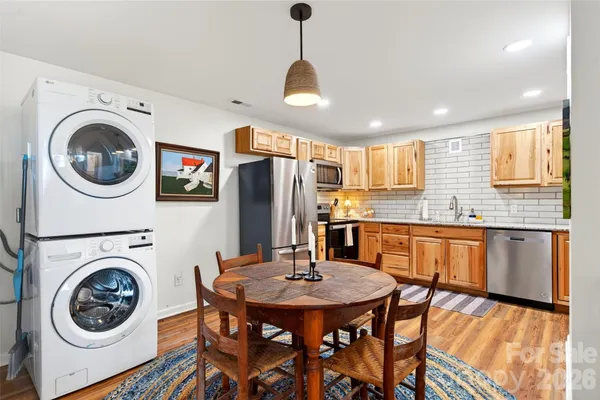 $789,000 | 155 Wrenlock Drive, Marion, NC 28752