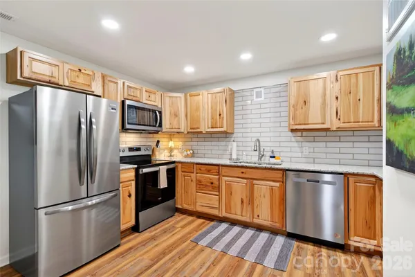 $789,000 | 155 Wrenlock Drive, Marion, NC 28752