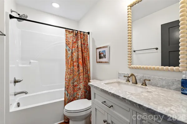$789,000 | 155 Wrenlock Drive, Marion, NC 28752
