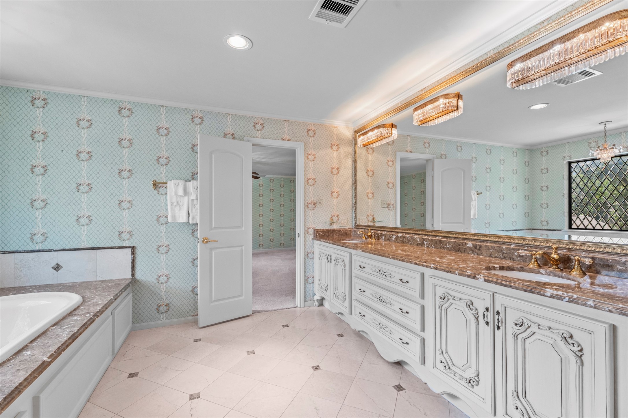 6106 Larkmount Drive Spring, TX 77389 - Photo 28 of 50 Primary ensuite
